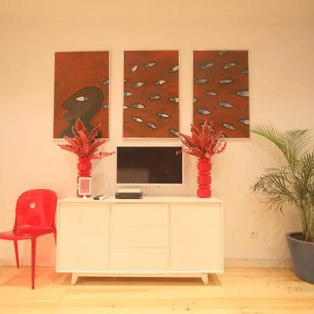 Chiado, Chic & Calm Apartment *